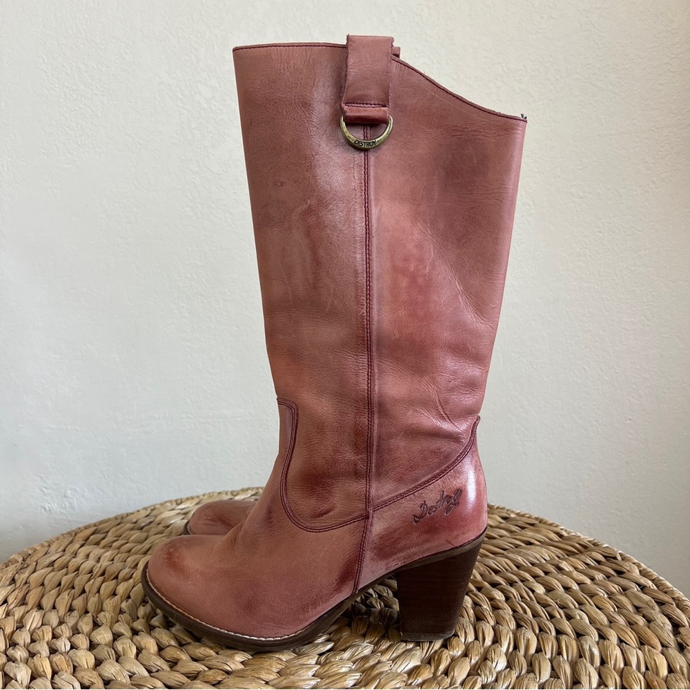 Vintage Destroy Heeled Boots - Picture 4 of 16